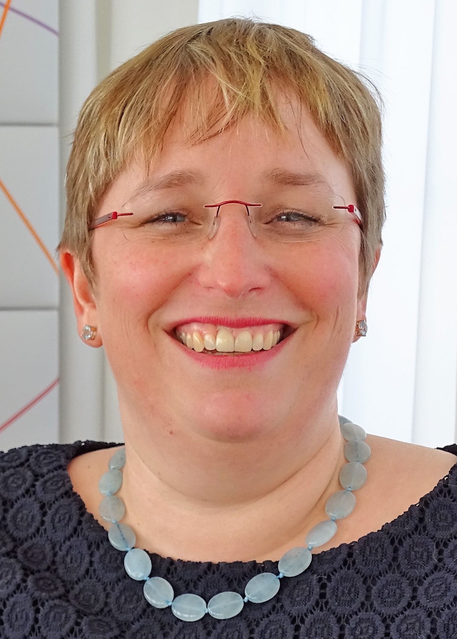 Rahel Blocher übernimmt Zeitungshaus-Anteile von Rolf Bollmann und