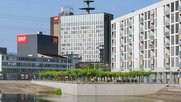 Die Sparschraube wird unter anderem in den Studios in Zürich Leutschenbach angezogen... (Bild: © SRF)