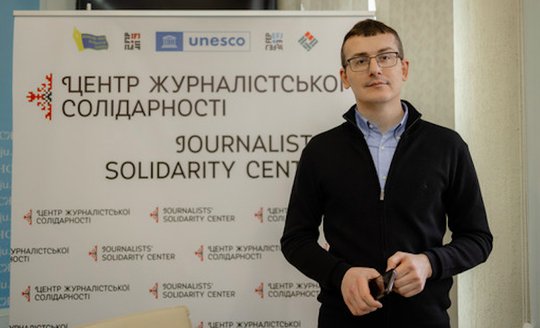 Der Präsident der ukrainischen Journalisten-Union Sergij Tomilenko setzt sich für die Print-Zeitungen ein... (Bild: © NUJU)