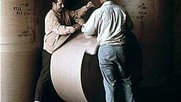 Zeitungspapier wird Luxus: Streiks in finnischen Papierfabriken, der Ukraine-Krieg und Mondpreise im Energiesektor haben den Papierpreis verdoppelt. (Bild Wikipedia)