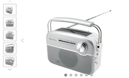 Auch ein UKW-Radio mit Solarpanel läuft...