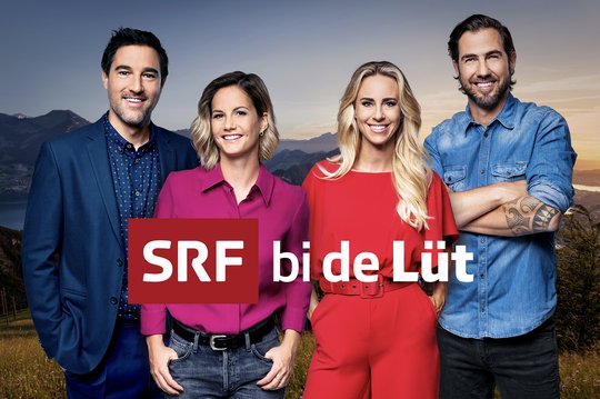 Das neue Moderatorenteam bei «SRF bi de Lüt»: Salar Bahrampoori, Fabienne Bamert, Nicole Berchtold und Manu Burkart (v.l.n.r.) ©SRF