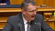 «Zu viele Beispiele belegen leider inzwischen, dass viele Staatsunternehmen über die Stränge schlagen», sagte SVP-Nationalrat Thomas Burgherr. (Bild Screenshot parlament.ch)