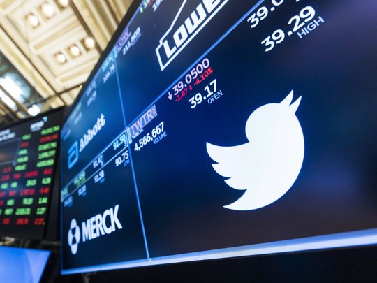 In Zukunft sollen die Mitarbeitenden von Twitter einen Teil ihrer Vergütung über Aktien bekommen...     (Bild: Wallstreet Journal)