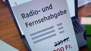 Nach ersten Hochrechnungen um die Mittagszeit am Sonntag wird die SRG-Initiative abgelehnt...    (Bild: Klein Report)