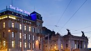 Klotz am Bein: RMH Regionalmedien AG wird in die NZZ Regionalmedien AG integriert, die Minderheitsaktionäre werden ausgeschlossen. (Bild © NZZ)