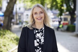Simone Frei ist auf Digital spezialisiert...