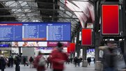Das digitale Plakat der Zukunft gibt es schon heute. PDOOH von Hoy bietet intelligente Echtzeitwerbung, die auf Wetter und Passantenströme reagiert...       (Bild: Hoy)