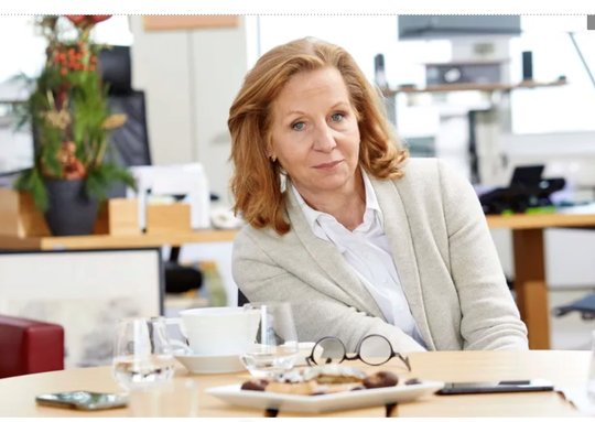 Das Frühstück sieht karg aus, doch Patricia Schlesinger konnte offensichtlich auch anders. Bildschirmfoto von Michael Handelmann/Imago im «Spiegel»-Bericht zu «Gier frisst Hirn»…