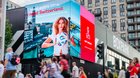 Mit Grossplakaten machte die Marketingorganisation unter anderem in London (Bild) auf das Ferienland Schweiz aufmerksam... (Bild: zVg)