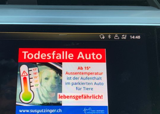 Bei warmen Temperaturen wird die entsprechende Warnung vom DAB Network auf das Display im Auto ausgespielt...