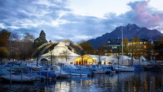 Ab dem 26. März können sich Unterstützer beim Tourneetheater mit Partizipationsscheinen ab 250 Franken beteiligen...   (Bild: Faceb./zVg)