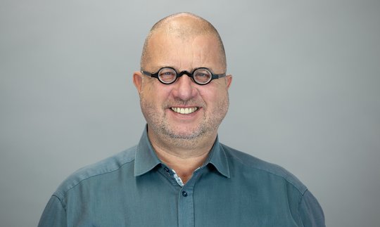 Joachim Braun ist seit September 2023 Chefredaktor der «Südostschweiz» und seit 2025 auch Geschäftsführer Medien des Churer Verlags Somedia...     (Foto: Olivia Aebli-Item/Somedia zVg)