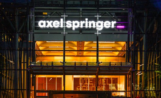Axel Springer setzt auf künstliche Intelligenz: «Journalistische Produktion wird zum Nebenprodukt, immer mehr automatisiert», sagt Vorstands-Chef Mathias Döpfner. (Bild © Axel Springer)