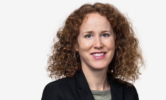 Die Redaktionsleiterin Wirtschaft von Radio SRF wird Head Group Communications beim Versicherungskonzern Swiss Life...       (Bild © SRF zVg)