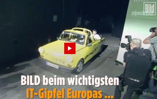 Kleine Show-Einlage mit dem ehemaligen «Bild»-Chefredaktor Kai Diekmann und dem Uber-Chef...