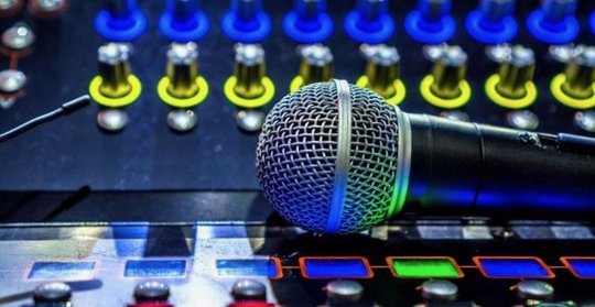 «Programmschaffende haben künftig Anrecht auf den vollen Lohn während des gesetzlichen Mutterschaftsurlaubs...»       (Bild: Syndicom/Webseite)