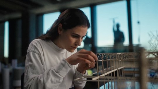 Studieren an der Fachhochschule Nordwestschweiz heisst unter anderem Fokussieren, lautet ein Teil der Filmbotschaft… (Bild: zVg)