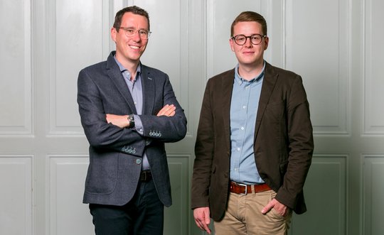 Zurück ins Regionale: Lucien Fluri und Sven Altermatt (v.l.) waren bisher im Ressort Inland der Zentralredaktion von CH Media tätig. (Bild zVg)