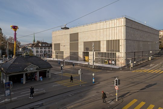 Eine weisse Fassade garantiert noch keine weisse Weste für das neue Zürcher Kunsthaus...          (Bild: Stadt Zürich)