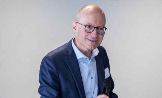 Vor seiner Zeit als CEO war Christoph Nussbaumer 17 Jahre als Chefredaktor der Regionalzeitung «Freiburger Nachrichten» tätig...          (Bild: zVg) 