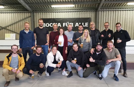 Das Team von Newsroom Communication, mit newsroom.tech-CEO Thomas Huber (hintere Reihe, 2. von links)...         