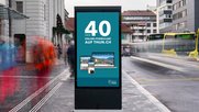 Die Stadtbehörden sind «grundsätzlich offen» für digitale Werbeflächen: APG-Screen beim Bahnhof Thun... (Foto zVg / © Patrick Liechti)