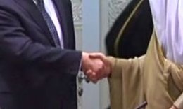 Kein Problem: Handshake zwischen Männern
