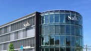 Anstelle von Antennenmasten setzt Salt bei der Mobilfunkabdeckung nun auf die Satelliten von Elon Musk. (Bild © Salt)