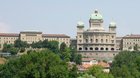 Wer kein Insider ist, kann nur erraten, welche Dokumente hinter den Mauern der Bundesverwaltung lagern... (Bild: Wikipedia)
