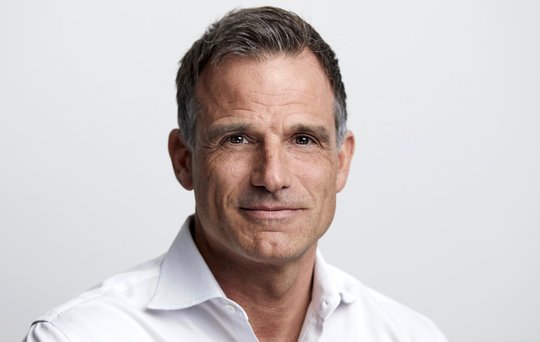 Sascha Zahnd folgt auf Franz Julen, der sich nach 15 Jahren im Verwaltungsrat, davon fünf als Präsident, nicht mehr zur Wiederwahl stellte...   (Bild © Valora zVg)