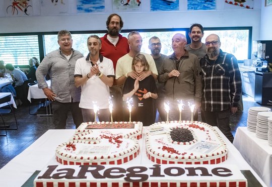 Die Führungscrew von «LaRegione». CEO Rocco Salvioni mit seiner Tochter und daneben Gründer und Inhaber Giacomo Salvioni…               (Bild: zVg.)