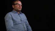 «Für Politik und Medien werden Kriege erst dann zu einem Thema, wenn Flüchtlinge vor unserer Haustüre stehen.» (Bild: Youtube/SRF)