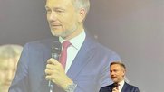 FDP-Chef Christian Lindner möchte Lohn-Deckel...  (© facebook/Christian Lindner) 