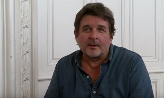 Schriftsteller Frédéric Pajak lebt heute bei Arles... (©Youtube)