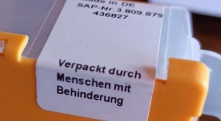 Coop-Anderung-Verpackt-durch-Menschen-Mit-Behinderung-Klein-Report