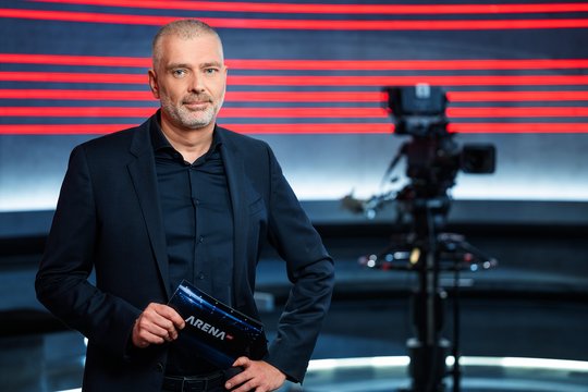 Bei der kommenden Abstimmungs-«Arena» sind von Moderator Sandro Brotz Dompteur-Qualitäten gefordert...          (Bild: SRF)