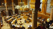 2019 flossen 1,2 Millionen Franken aus doppelbesteuerten Arbeitsgemeinschaften in den Gebührentopf. (Bild © parlament.ch)