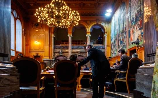 In Bern ist der Teufel los für Medien-Subventionen: Im Nationalrat will eine knappe Mehrheit die Mitgliedschafts- und Stiftungspresse nicht mehr subventionieren...    (Bild: © Parlamentsdienste)