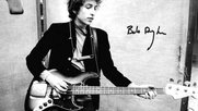 Die Autogramme von Bob Dylan aus früheren Zeiten werden heute zu hohen Preisen gehandel...    (Bild: Angebot auf Ricardo)