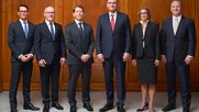 Männerquote: Das erweiterte Direktorium um den Nationalbankpräsidenten Thomas Jordan (vierter von links) (Bild © SNB)