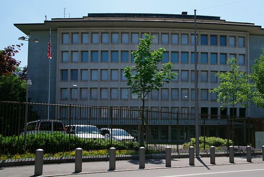 Das Aussendepartement hat bei der Botschaft der USA in Bern «um Erläuterungen gebeten»... (Bild: Wikipedia)