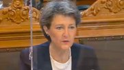 Mit der Online-Einschränkung «würden die falschen getroffen», mahnte Medienministerin Simonetta Sommaruga. (Bild Screenshot Parlamentsdienste)