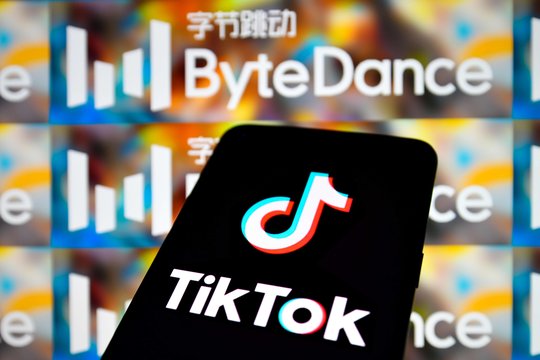 Wegen der Nähe von TikTok und der Mutter ByteDance zur chinesischen Regierung befürchten Sicherheitsbehörden einen möglichen Missbrauch von Daten...          (Bild: CNBC)
