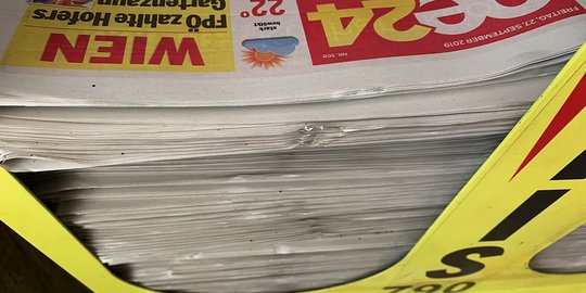 Auch die Mitarbeitenden einer Gratiszeitung wollen richtige Löhne...          (Bild: Oe24) 