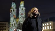 «LiechtTräum» von Samora Bazarrabusa alias Oibel1 als Lichtgemälde aufs Zürcher Grossmünster projiziert... (Bild Screenshot Zürich Tourismus)