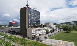 Von Bern an den Zürcher Hauptsitz /©Alessio