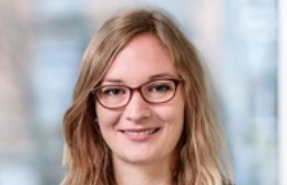 Frey betreut Finanzkunden bei der Agentur