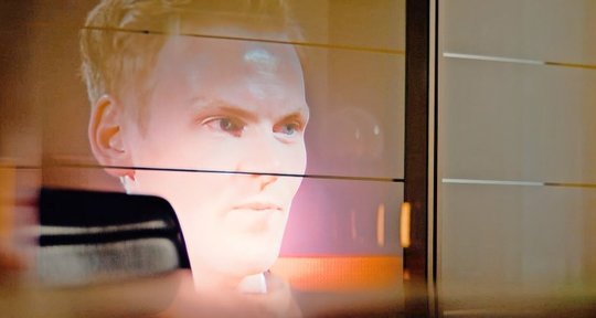 Claas Relotius ist 2018 auf dem Höhepunkt seiner journalistischen Karriere als pfiffiger Lügner überführt worden...      (Bild: Sky) 