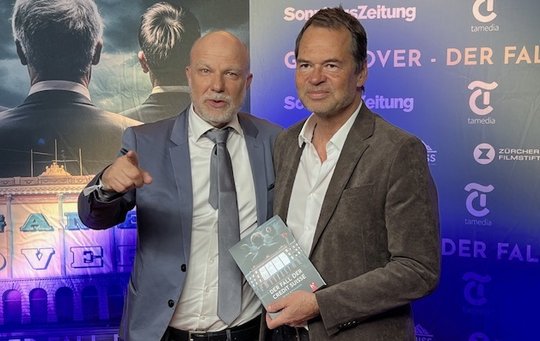 Hatte die Idee zum Film: Stefan Halter, Director Media Business Innovation (l.), und Wirtschaftsjournalist und Chefredaktor der «SonntagsZeitung» Arthur Rutishauser...  (Bild: Klein Report)